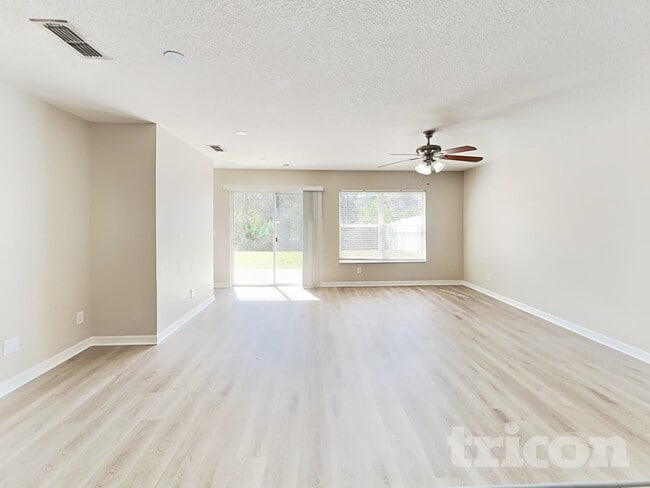 Building Photo - 15612 Sarcee Ct