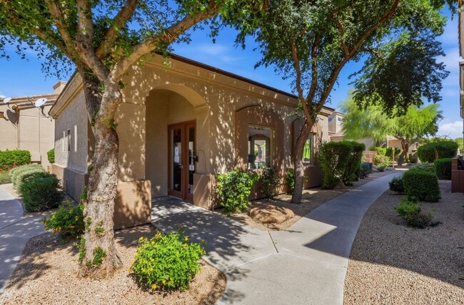 Foto del edificio - Modern 3BR Condo in Cave Creek | Resort-Style Amenities + Utilities Included!
