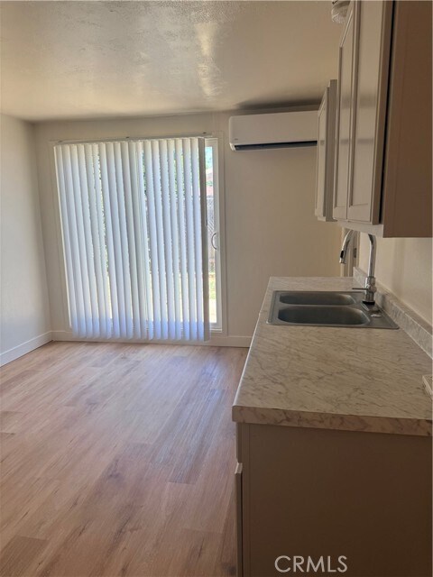 Foto del edificio - 885 E 7th Ave