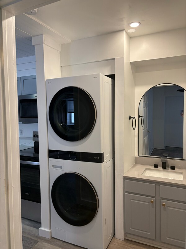 Foto del edificio - 150 N Main St