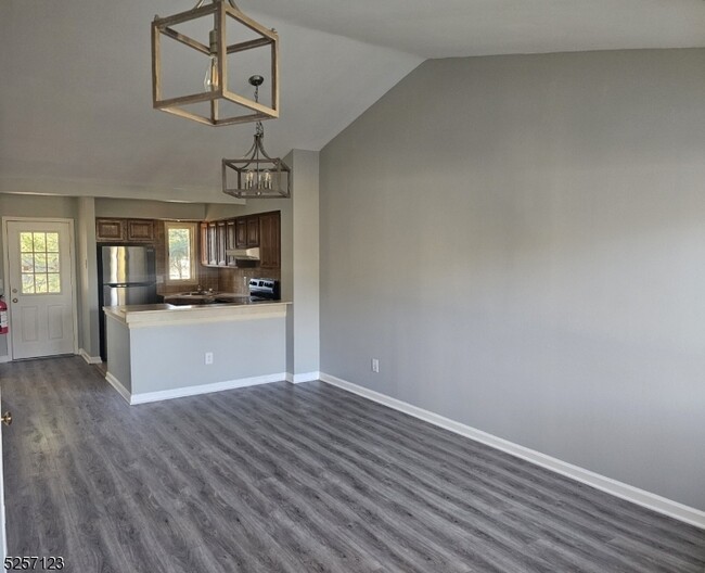 Building Photo - 6 Troon Terrace