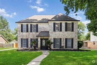 Building Photo - 5511 Green Timbers Dr
