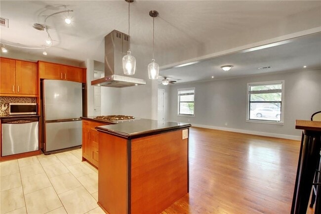 Building Photo - 1408 Ruth Ave