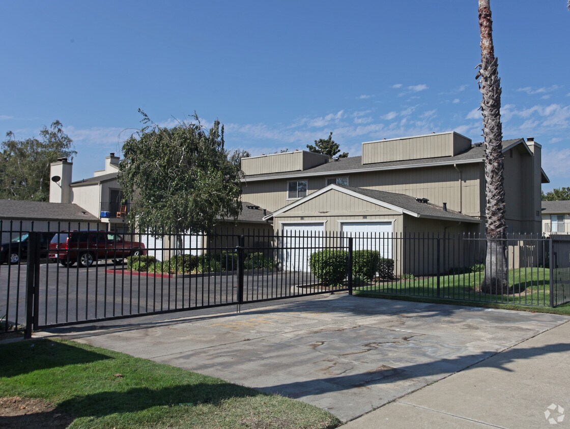 Foto principal - Stonetree Townhomes Apartments