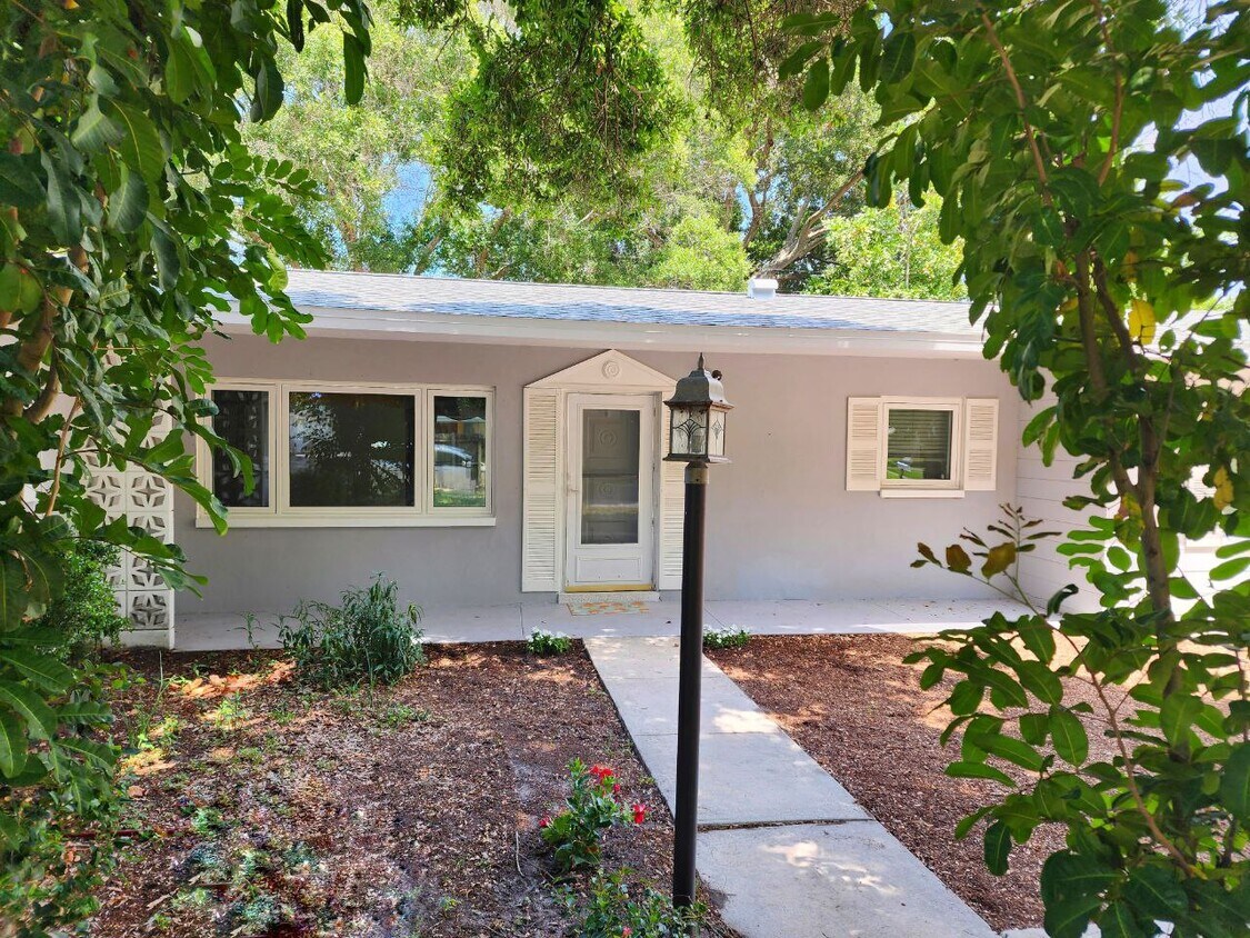 Primary Photo - 2045 Valencia Way