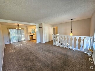 Building Photo - 10904 Mckinley Dr
