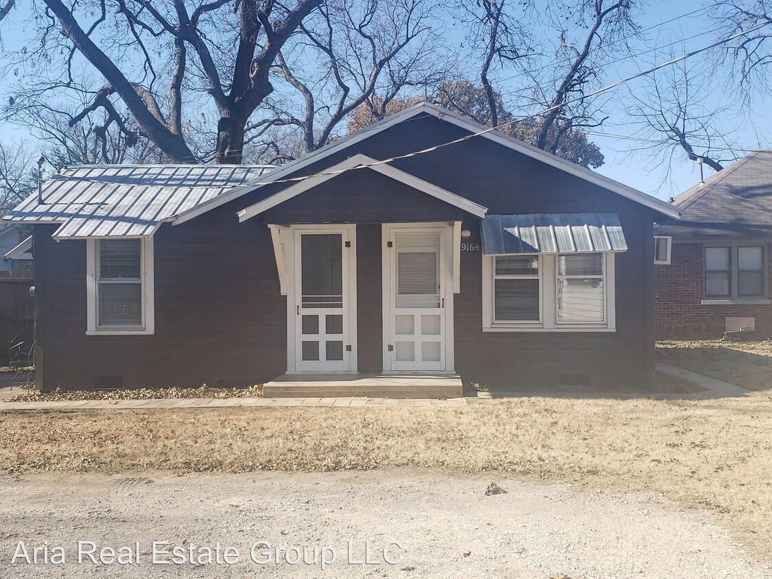 Foto principal - 914-916 W Brooks St