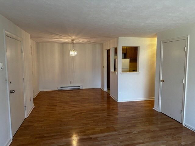 Foto del edificio - 1325 Worcester Rd