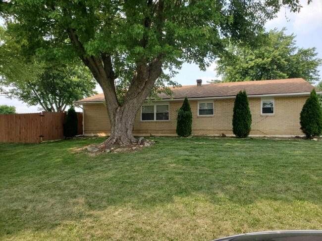 Building Photo - 5201 Bromwick Dr