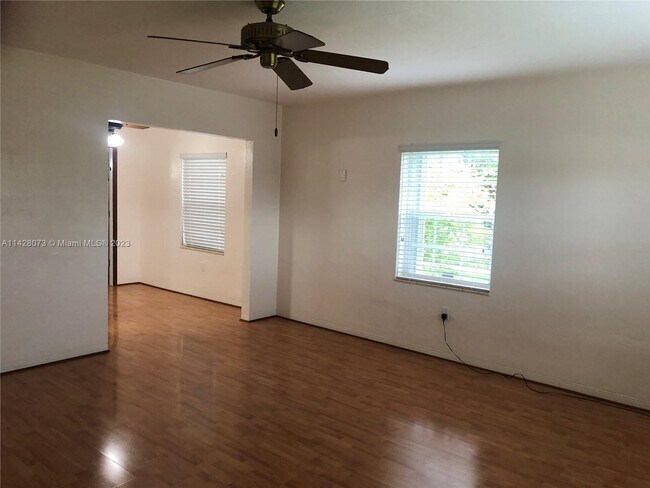 Building Photo - 160 NW 60th Ct