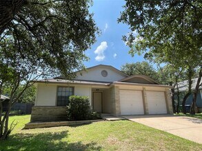 Building Photo - 4141 Stonecroft Dr