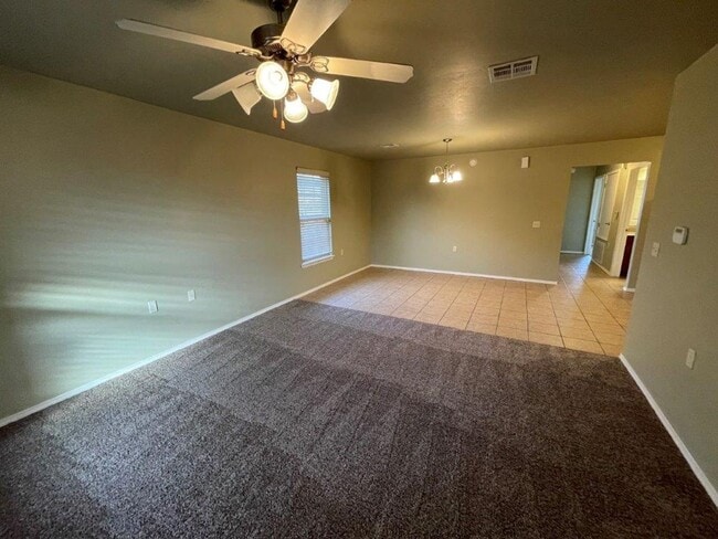 Building Photo - 2 bed Senior Living with All appliances an...