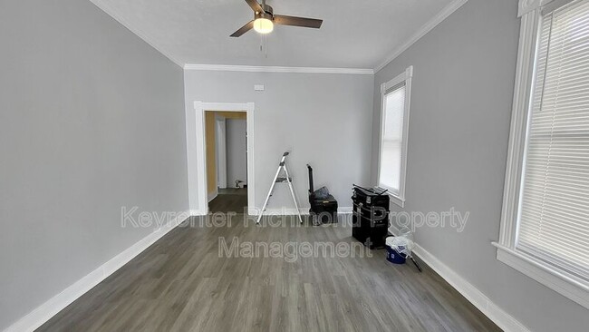 Foto del edificio - 5108 Randall Ave