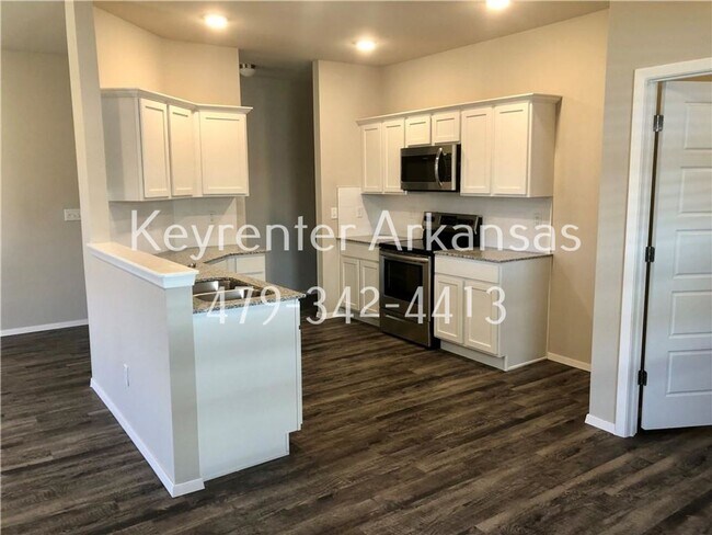 Building Photo - 1236 S Nighthawk Ln