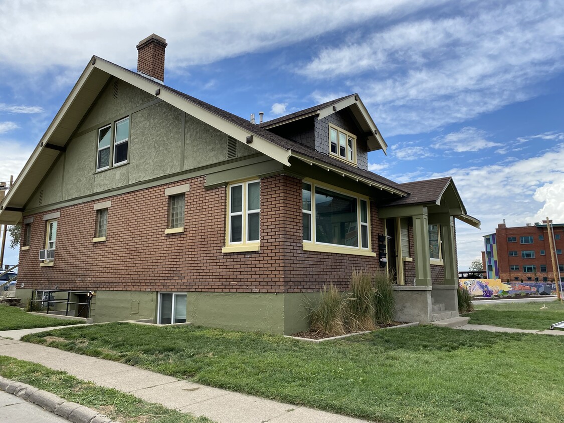 Primary Photo - 2515 Adams Ave