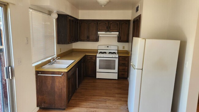 Foto del edificio - Updated 2 bedroom 2 bathroom condo