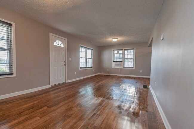 Building Photo - 99 2nd St