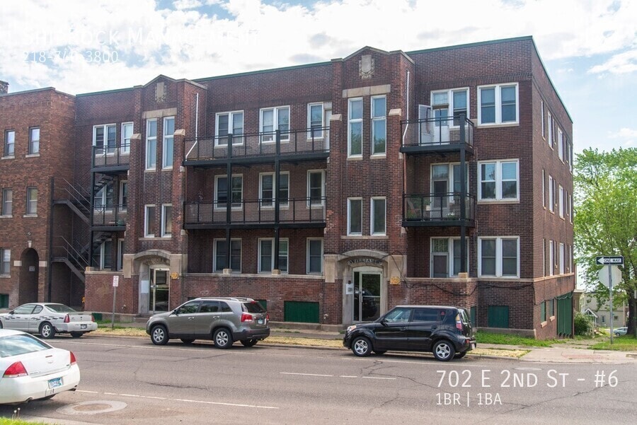 Primary Photo - 702 E 2nd St