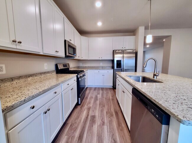 Photo - 5660 Lanteen St Apartment