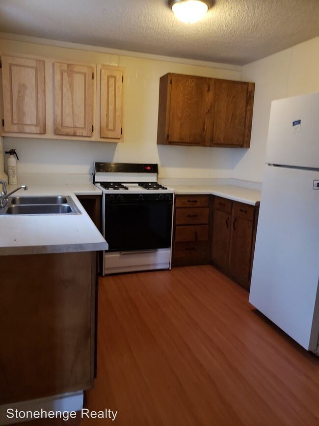 Building Photo - 3 br, 1 bath House - 844 Mark St.