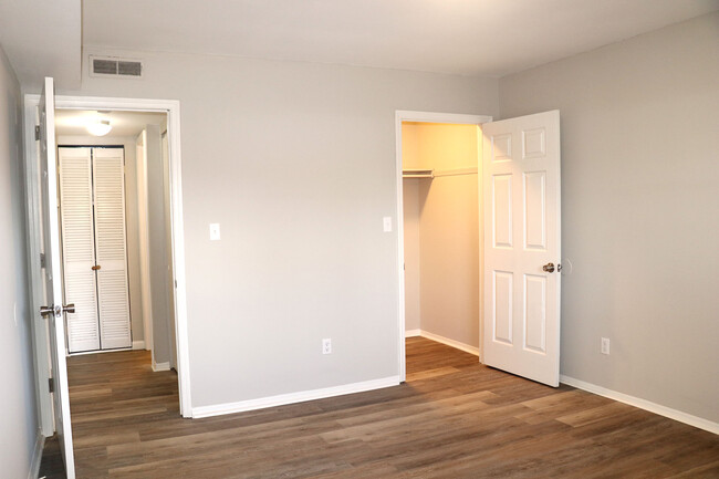 Remodel Bedroom - Windy Lakes Apartments