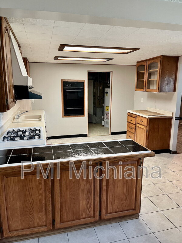 Foto del edificio - 2405 Woodmont Dr