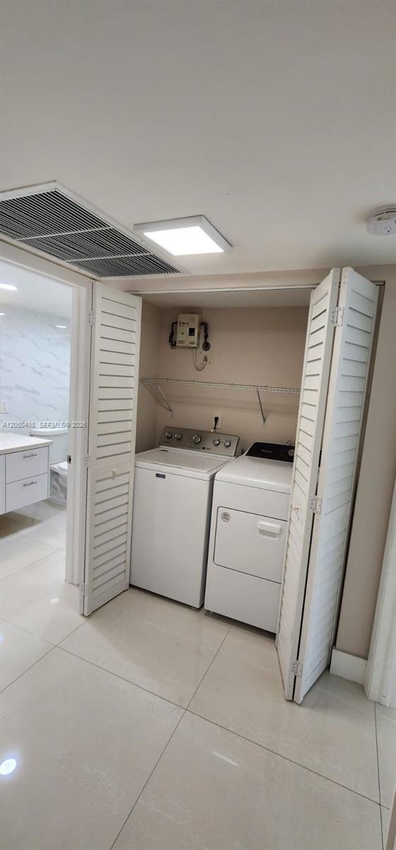 Foto del edificio - 8205 Lake Dr
