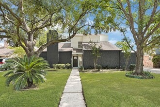 Building Photo - 14823 Elmont Dr