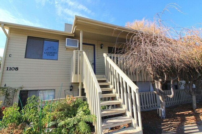 Building Photo - 1108 S Olympia Pl