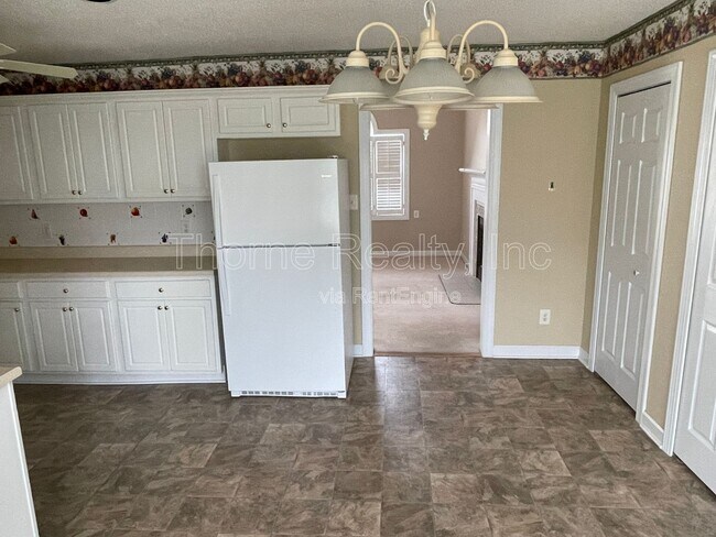 Foto del edificio - 133 Juniper Ct