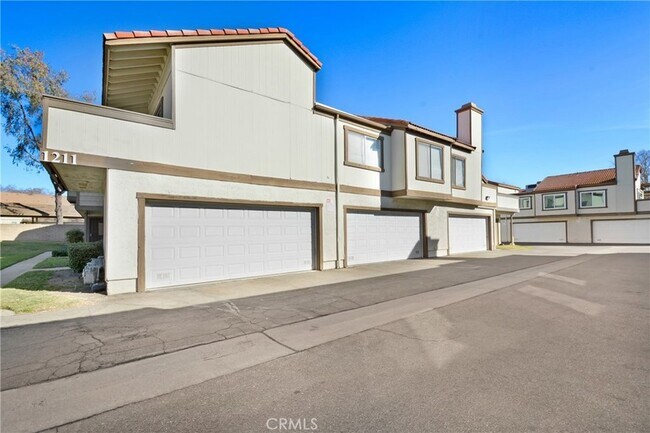 Building Photo - 1211 S Palmetto Ave