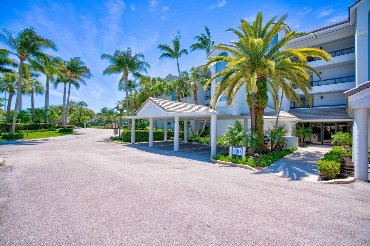 143 Bay Colony Dr N Unit 143, Juno Beach, FL 33408 Condo for Rent in