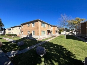 Building Photo - 7230 W Appleton Ave