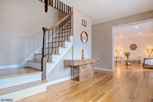 Building Photo - 619 Osio Ln