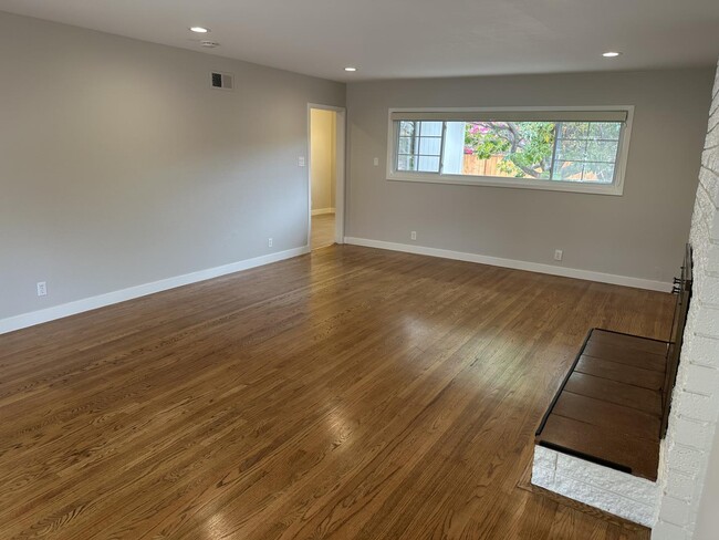 Foto del edificio - 1736 Brooks St