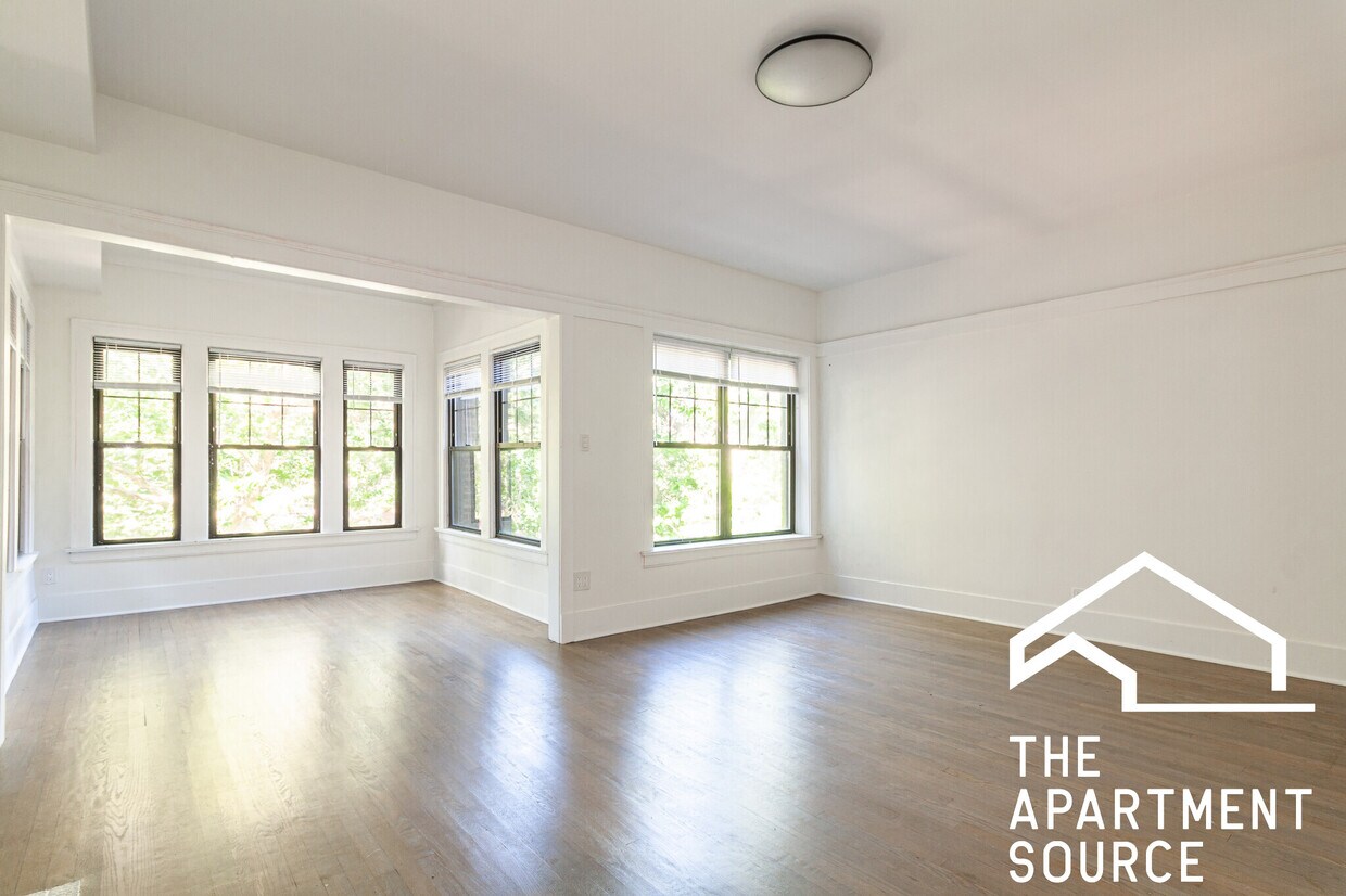 Foto principal - 6330 N Wayne Ave