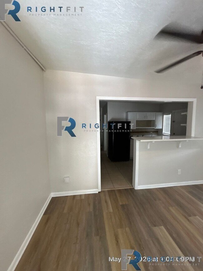 Foto del edificio - 1162-1164 E. 16th Street