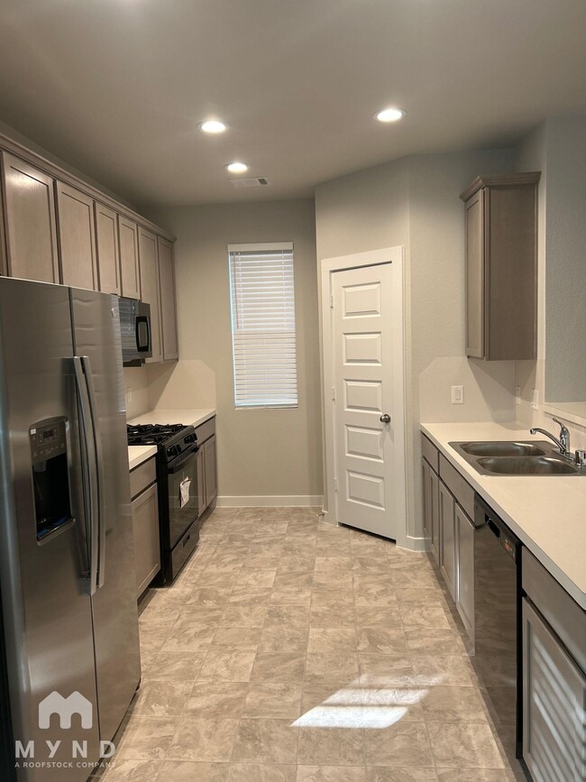 Foto del edificio - 14714 Surfbird Ln