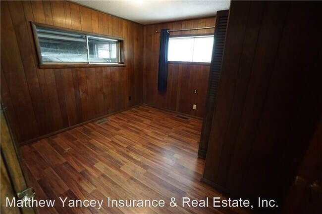 Building Photo - 3 br, 2 bath House - 1501 Dechard St