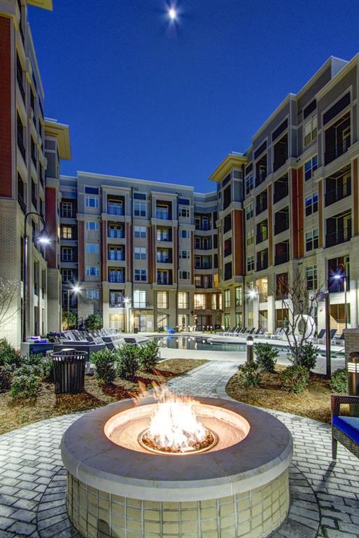 LaVie SouthPark Apartments 5725 Carnegie Blvd Charlotte, NC