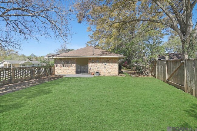 Foto del edificio - 7005 Whitlow Dr