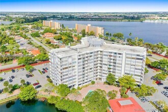 Building Photo - 1200 NE Miami Gardens Dr