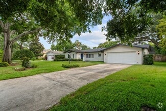 Building Photo - 1755 Carollee Ln