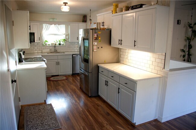 Building Photo - 34 Basore Dr