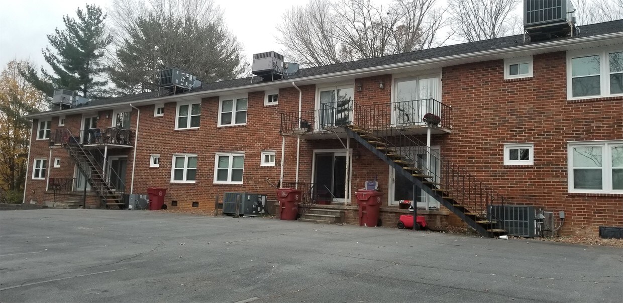 106 Terrace Ct Unit 3, Johnson City, TN 37601 Apartment for Rent in