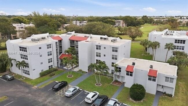Foto del edificio - 9421 Evergreen Pl
