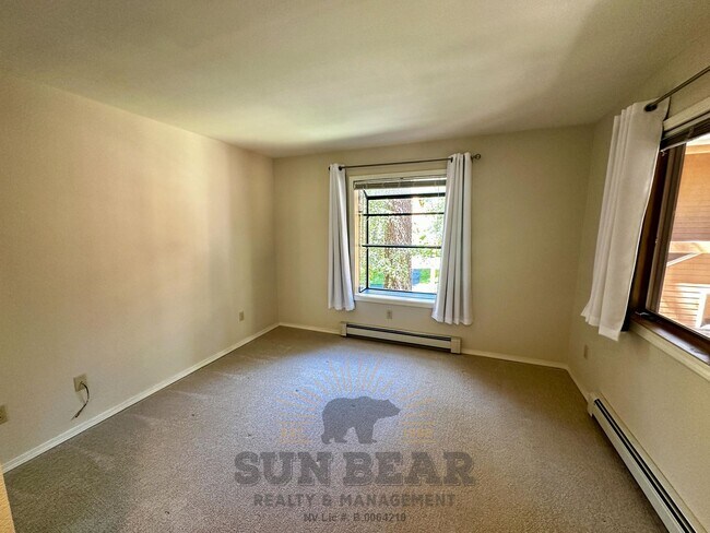 Building Photo - 1 Bedroom Condo with garage in McCloud! Wa...
