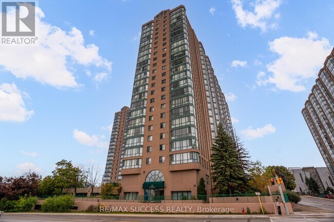 Photo du bâtiment - 145 Hillcrest Ave