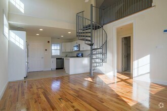 Building Photo - 40 Cedar Swamp Rd