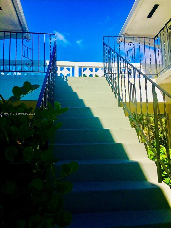 Building Photo - 1710 Madison St